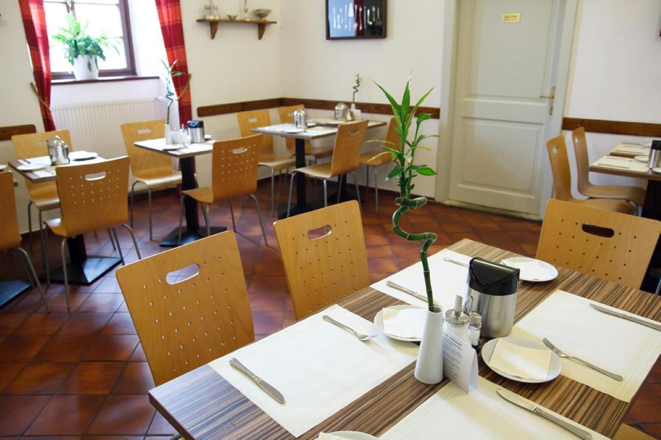 Hotel Adalbert Ecohotel Praha
